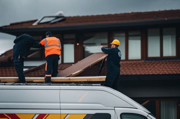 Emergency Roof Repair (9 Step Homeowner's Guide)
